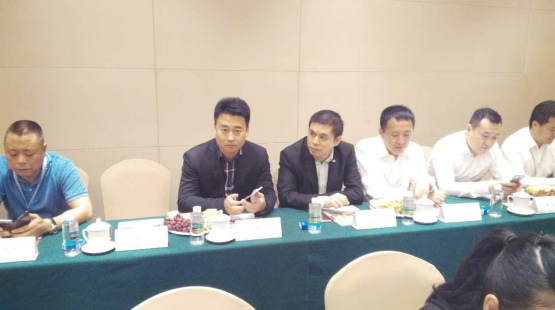 仟億達作為龍商會成員，積投身節(jié)能環(huán)保能源事業(yè)，利用生物質(zhì)多聯(lián)產(chǎn)、碳交易等業(yè)務為龍江做貢獻，助力龍江經(jīng)濟發(fā)展。